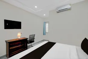 Townhouse Oak Bachupally Medical College Formerly SV Hotels - Quarto
