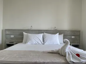 The Cove - Condo Hotel - Palm Beach Strip - Chambre