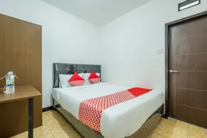 OYO 1460 Anyelir Residence - Habitación