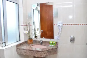 Caravelle Palace Hotel - Baño