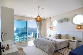 Sofia Ada - Room