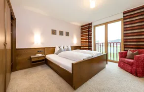 Apartments Tannheim - Ruhige Apartments mit Infrarotsauna & Sommerbergbahnen inklusive - Rom