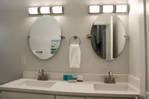 Fox Hollow Resort - Bathroom