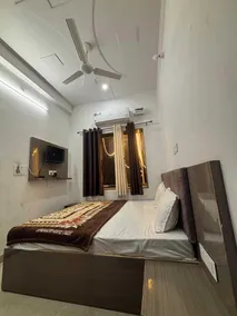 SHUKLA HOTEL - Chambre