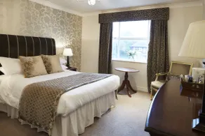The Belmore - Room