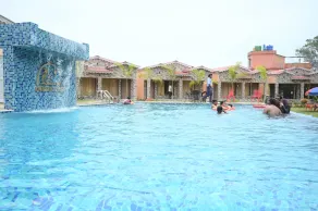 Golden View Resort & Restaurant - Pool