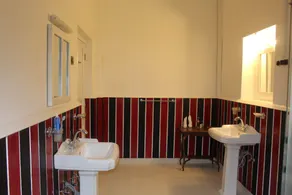Scottish Planter Bungalow- Thema Collection - Bathroom