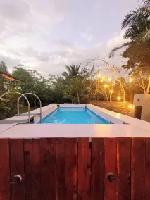 Modern Bahay Kubo near Tagaytay - Casita Anahaw - Piscina