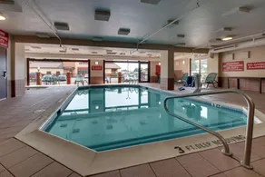 Drury Inn & Suites Bowling Green - Piscine