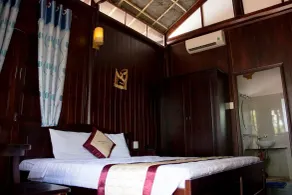 Hung Vuong Resort - Room