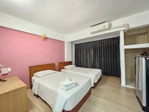 Crown BTS Nana Hotel - Quarto