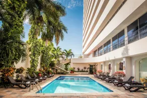 El Castellano Hotel & Club - Piscina