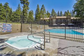 10 Mi to Palisades Tahoe! Condo w/ Game Room - Interiør