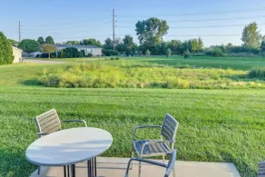 Game Nights + Family Fun! Modern Waukee Home - Interni