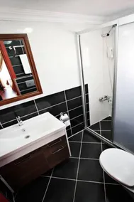 Taksim Palace Hotel - Bathroom