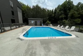 La Quinta Inn & Suites by Wyndham Fayetteville I-95 - Pool