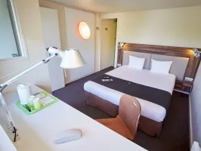 Campanile Melun Sénart - Zimmer