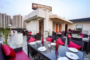 Divine Hotels & Banquets - Ristorante