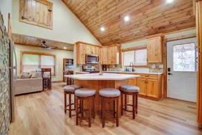 Steps to Water! Boaters Basecamp in Twin Lakes - Intérieur