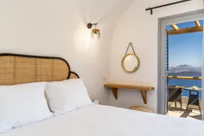 Evanthia Best View Thirassia Island Hotel - Room