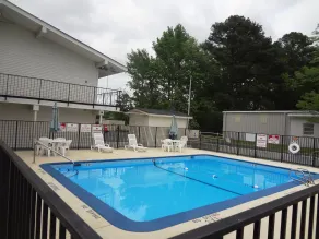 Americas Best Value Inn - Goldsboro - Piscine