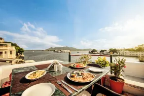 Hotel Devraj Niwas on Lake Pichola - Restaurant