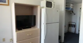 Golden Rail Motel - Room
