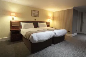The Holt Hotel - Room