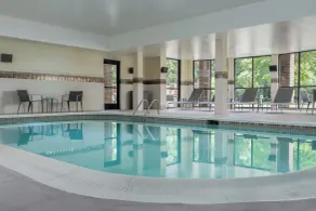 Courtyard Largo Medical Center Drive - Piscina
