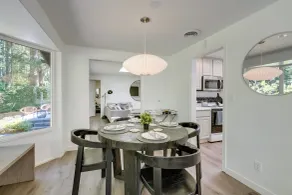 Modern Home: 3 Miles to Woodinville Wine Country! - Interni