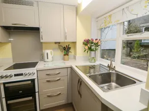 Sycamore Cottage - Private kitchen