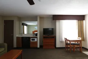 Baymont by Wyndham Rockford - Chambre