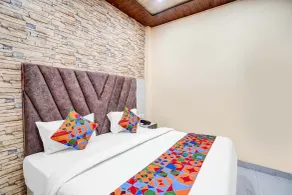 FabHotel Ratraksh - Zimmer