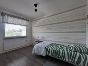 Fully Renovated 4BR Home with Modern Kitchen - Rom