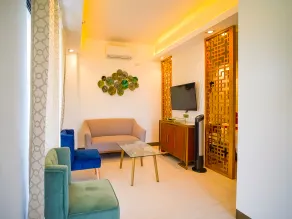 Capital O Vaccinated Staff - OYO 785 The Greenhive - Chambre