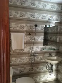 Maily Hostel - Bathroom