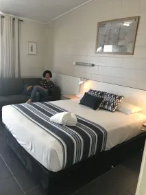 Yeppoon Surfside Motel - Room