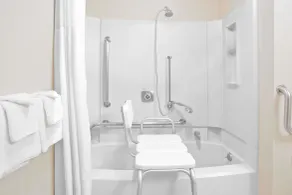 Super 8 by Wyndham Havre - Bathroom