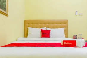 RedDoorz Syariah @ Puri Kalijaga Street - Room