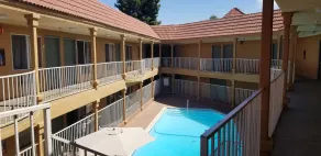Lotus by Hotel Inn - Piscine