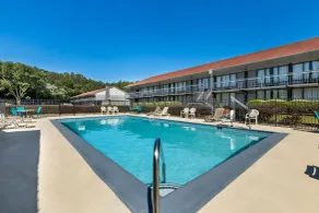 Americas Best Value Inn Douglasville - Pool