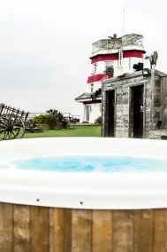 No Man's Fort - Bubbelpool utomhus