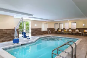 Fairfield by Marriott Medford Long Island - Piscine