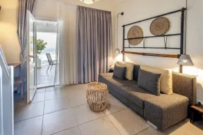 Smy Santorini Suites & Villas - Chambre