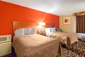 Quality Inn & Suites I-35 near Frost Bank Center - Chambre