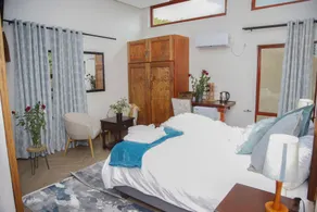 Travetel OR Tambo Airport - Room