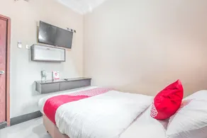 Super OYO 1640 Fallinda Hotel - Room