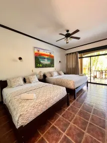 The Backyard Beachfront Hotel - Room