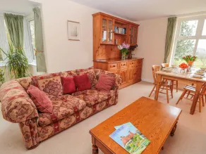 West Burnbank - Interior