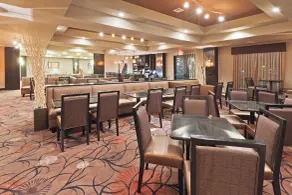 Holiday Inn Hotel & Suites Tulsa South by IHG - Restaurant